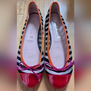 Pretty Ballerinas Rosario Striped Ballet Flats - Red and Black
